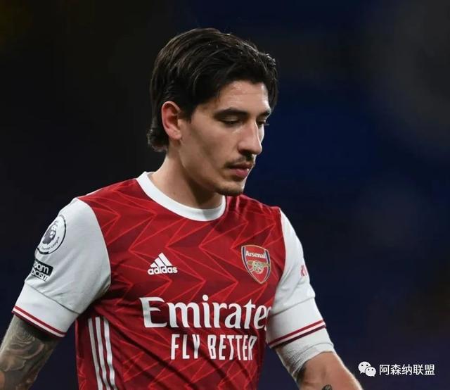 阿森纳训练开放日，今晨回应争议引欢呼，法甲在即，赛程密集仍需轮换的简单介绍